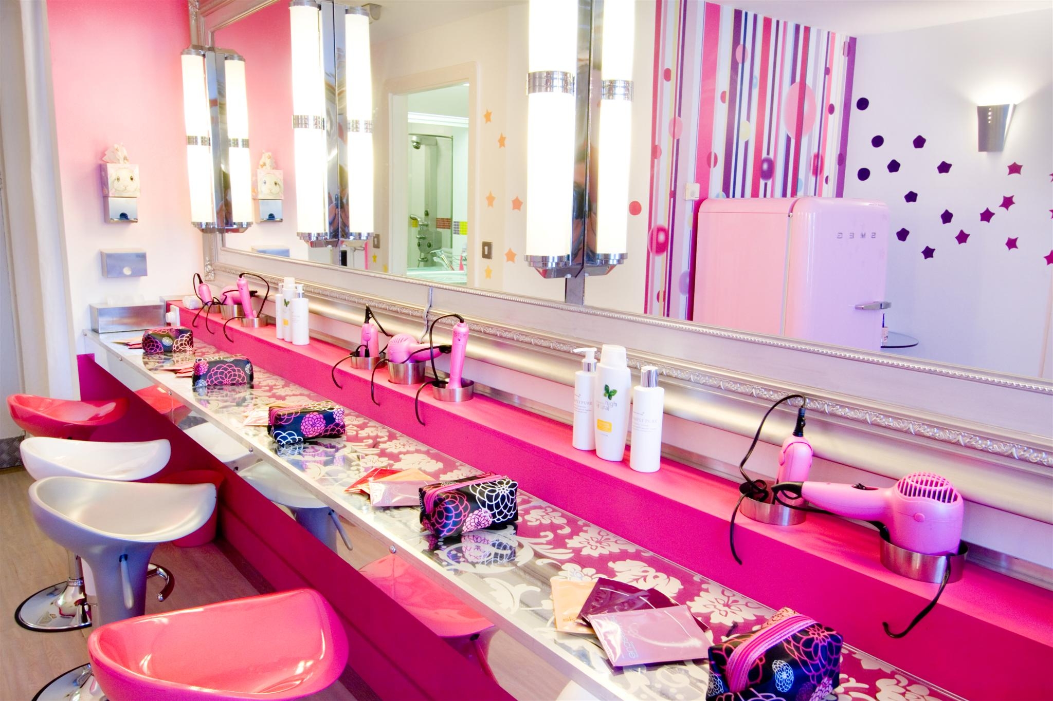 Alton Towers Hotel TowersStreet Your premier Alton Towers guide!