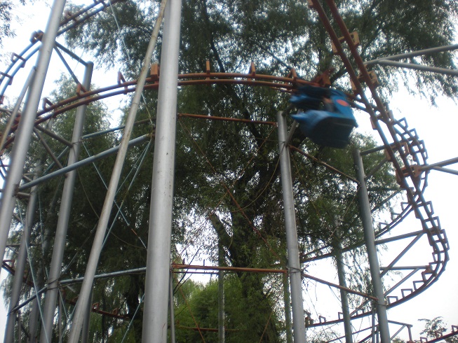 yingze_suspended_coaster_spiral.jpg