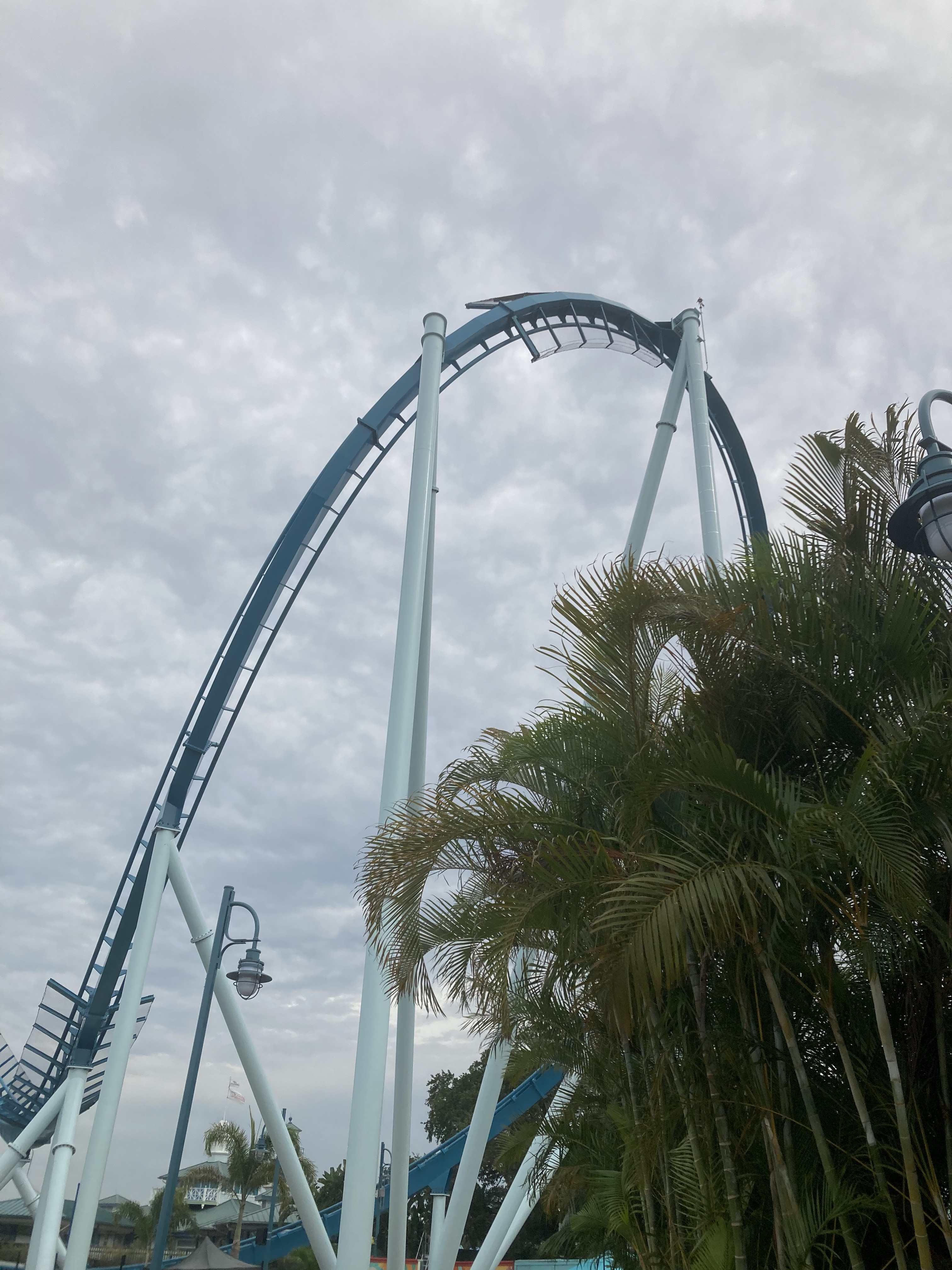We Rode Pipeline! Worlds First Launched Stand Up Roller Coaster! 4K Multi  Angle POV SeaWorld Orlando 