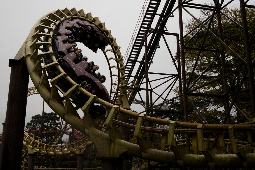 Corkscrew_(Alton_Towers)_01.jpg