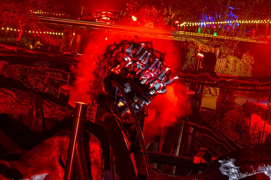 www.ukthemeparkspy.co.uk