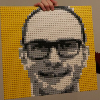 square-1479378508-lego-mosaic-maker-4.jpg