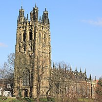 209px-St_Giles%27_Church%2C_Wrexham_%28geograph_4885639_cropped%29.jpg
